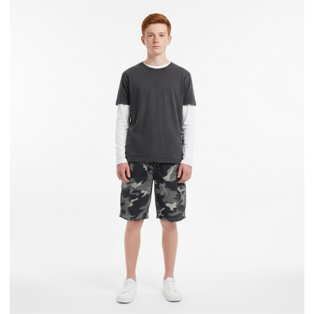 UNIVIBE Boys Camo Cargo Shorts Size L Elastic Waist Drawstring Gray Black